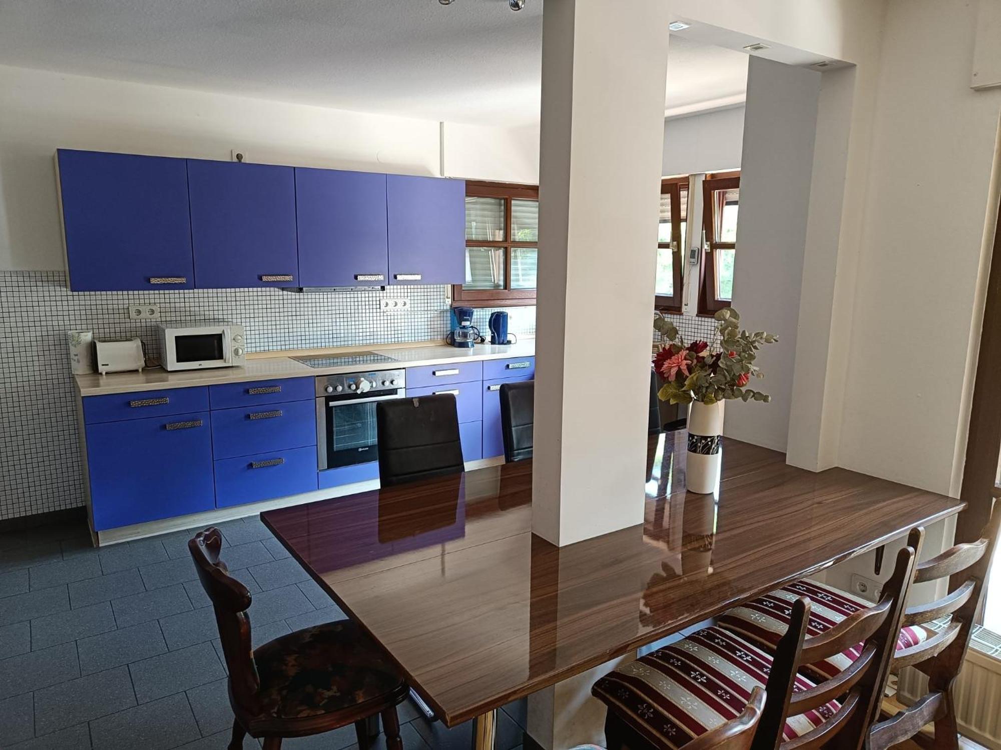 Ferienwohnung mit 123qm für 8 Personen mit sehr großem Garten, einfache Innen-Ausstattung Leipzig Exterior foto